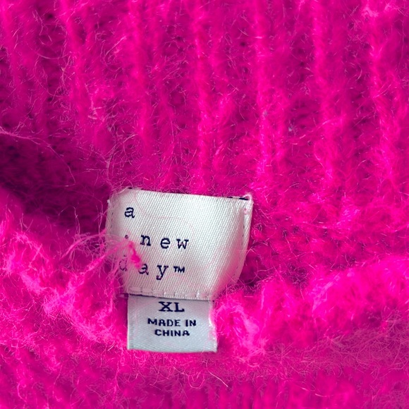 HOT PINK fuzzy long-sleeve HALF TURTLENECK SWEATER; by “A NEW DAY”; XL - Picture 3 of 5